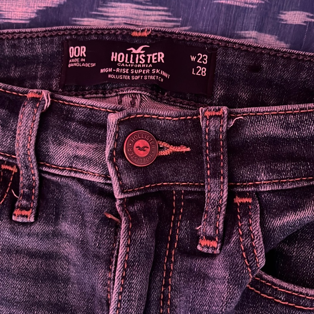 Hollister jeans